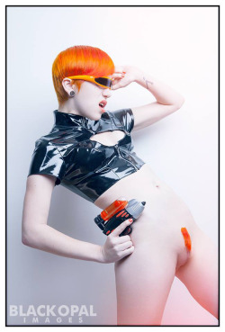 dezidesire:  Model: Dezi DesirePhotographer: Black Opal Images