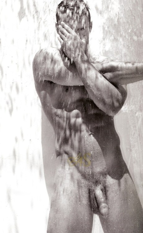 anotherhot:  Thom Evans   