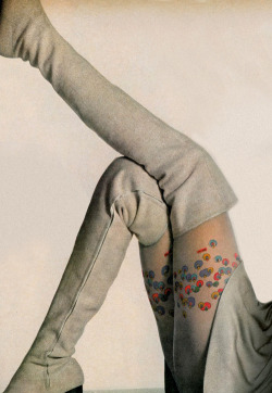 the60sbazaar:  Sixties Irving Penn fashion photography for Vogue 