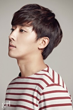 kmagazinelovers:Son Ho Joon - Vogue Girl Magazine February Issue