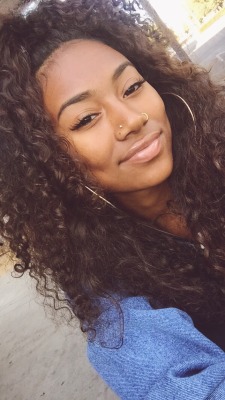 babyycurlzz:you the only one I keep my eyes on brown skin slim