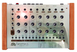 si7:  (via MFB Tanzmaus – Drum Machine | Sequencer) 