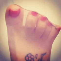 ifeetfetish:  Go follow @tinytattedfeet ! ♥ #feet #foot #footfetish