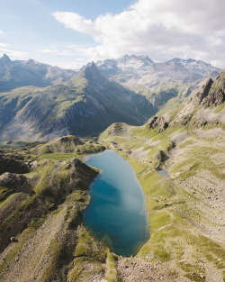 alexstrohl:  Above the Engadin Alps
