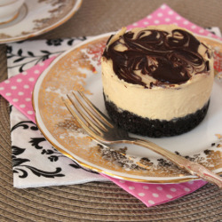 miscellaneousdesserts:  Mini Bailey’s Irish Cream Cheesecake