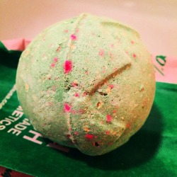 francessgum:  This Lord of Misrule bath bomb evokes the most