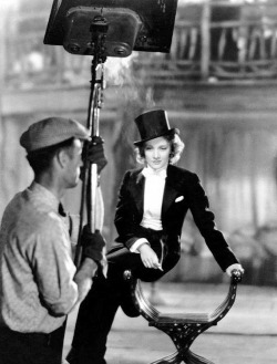 wehadfacesthen:  Marlene Dietrich photographed on the set of