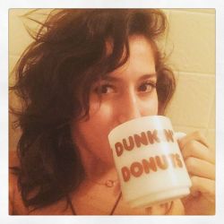 I&rsquo;m so excited about this vintage 1979 Dunkin Donuts mug I found! I think it&rsquo;s my new favorite. #mugcollector #dunkindonuts #vintagemug