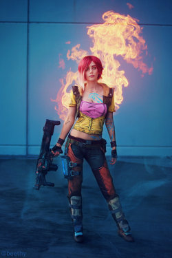 sharemycosplay:  An awesome Lilith from #Borderlands by #cosplayer RadClawedRaid.