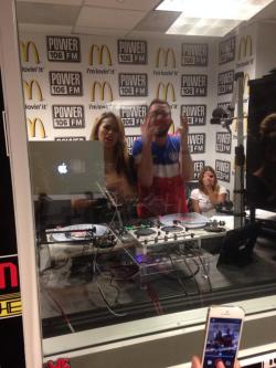 mizzjasminevillegasnewz:  Vibin @JASMINEVILLEGAS @J_Credible