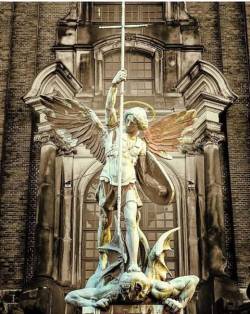 seasons-in-hell: Sculpture of the archangel Michael defeating