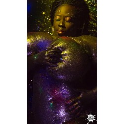 ✨✨ @therealmsgottalottabody ✨✨ ✨ More on http://acp3d.com ✨ . . . . #woman #plusmodel #curves #curvy #bodyglitter