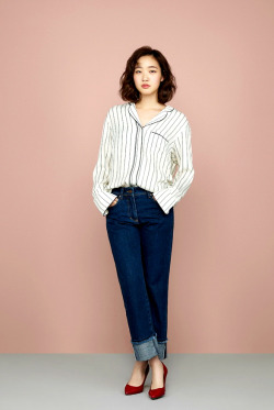 alasskayoungg:  Kim Go Eun pretty in pink