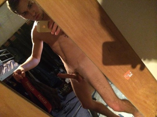 row2ski:  myukladsnaked:  midlands guy jamie holding his boxers in air :P  Row2ski.tumblr.com 