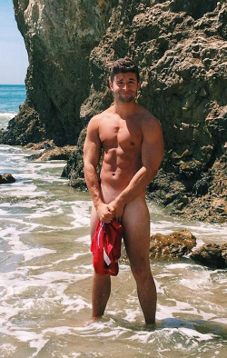 celebrityboyfriend:  Jake Miller takes off his swim trunks at