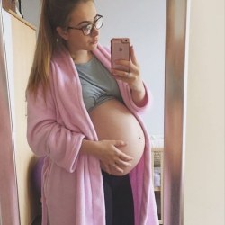 maternityfashionlooks:  ’ “39 weeks 5 days