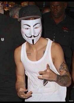 smileykrauhl:  justin you crazy ass niggah! 
