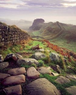elretohistorico:  Autumn at Hadrian’s Wall, on the English/Scottish