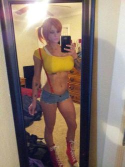 dirty-gamer-girls:  Source:15 Mind-Numbingly Sexy Cosplay SelfiesDirty