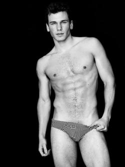 dirtygay:  ××× dirtygay.tumblr.com/submit!