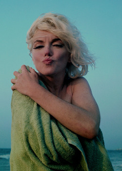 missmonroes:   Marilyn Monroe photographed by George Barris,