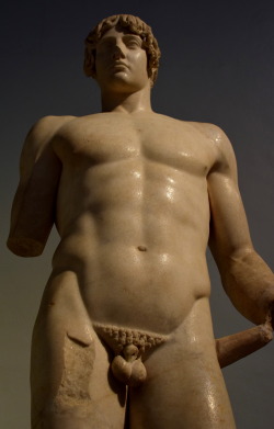 tivoli2:  Athlete, or Apollo, as the god of boxing. Roman, 1st