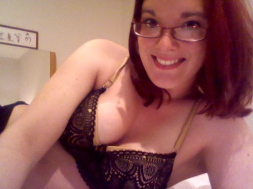 msunsolvedmystery:  My long red hair appreciation post. Miss it :(  redheads = my weakness