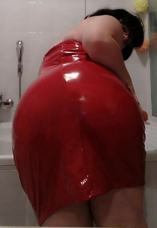 Big bootie in PVC dress 🔥