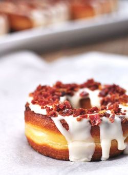 foodopia:  Maple Bacon Cronuts