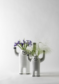 mynameis-big:    Happy Yeti Vases, funny  “ I always found