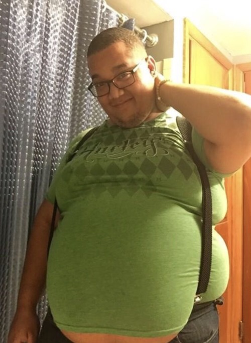 gainerstart:  He’s getting huge keep going boy  Overflowing suspenders is a great sign of progress.