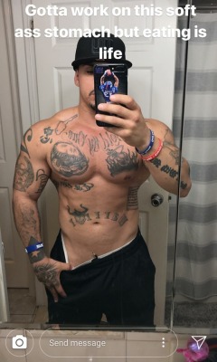 thot-drink: Sexy husky papi. He’s so verbal! And that ass!!