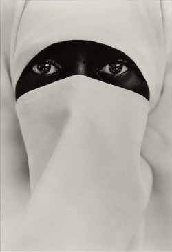 headcruise:  MOSLEM WOMEN. Photo by Chester Higgins, Brooklyn,