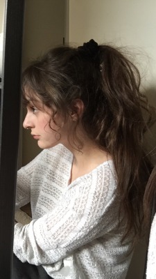 rnekitty:  she took a picture of her messy hair to show me I