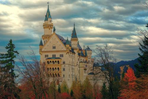 virtuallyinsane:  Neuschwanstein Castle, Germany /  Johannes