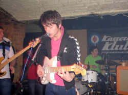 luinel-kaya:  Arctic Monkeys @ Berlin, 2005 by Alan.  