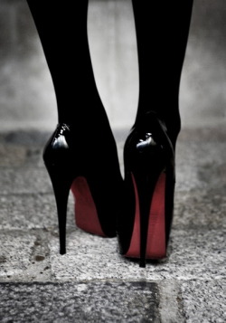 babes-in-heels:  High Heels http://highheelsbabes.blogspot.com/