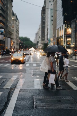now-youre-cool:  I love rainy days in New York