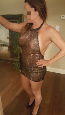 lifestarliving:  I love this “sex club” dress on her! It