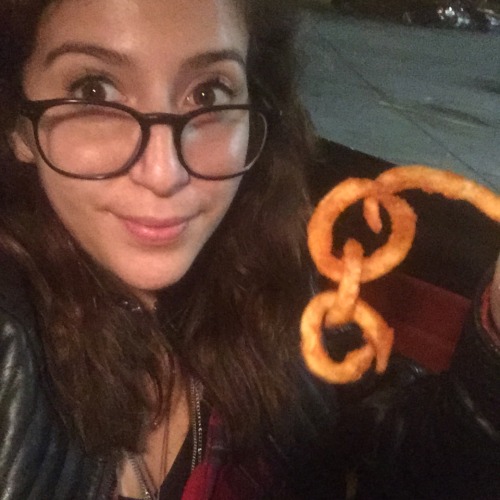On my way to Phoenix and I stop in Coachella for the absolute grossest of my Xmas traditions but I can’t help it it’s so good but it’s so bad and curly fries are so fun 