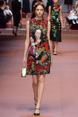 vogue-is-viral:  Dolce & Gabbana Fall/Winter 2015 RTW