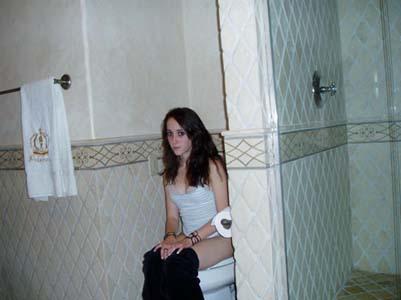dimitrivegas:  Toilet girl