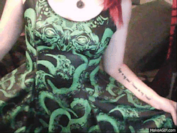 fuck-me-like-you-mean-it-baby:  got my new Cthulhu dress in the