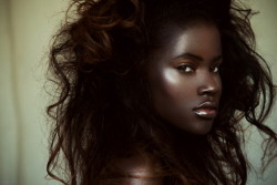 sexy-ebony-girl:  Ebony girl http://black-hot-girls.blogspot.com/  Beauty
