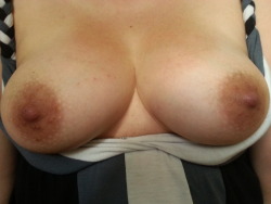 sharingwifefl:  For all that enjoy this amateur wife’s boobs…here