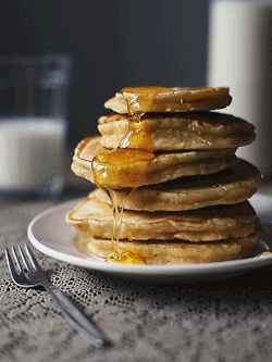 food-porn-diary:  Maple Syrup [600x800]