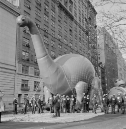taoofbill:Macy’s Thanksgiving Day Parade - Years gone by…