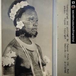sunameke:Proud Kairuku woman #papuanprintsltd #postcard #melanesiantaturevival #melanesia #tattoo #teptok
