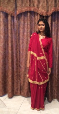 pakeeztani:  so heres my prom saree!!!