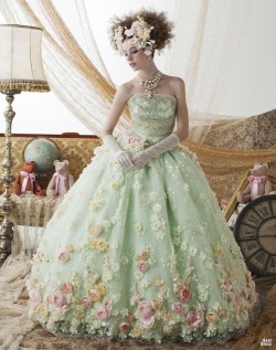 ritnou:  Just… I really love Stella De Libero wedding dresses.